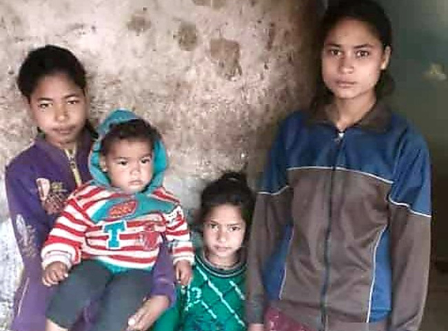 उत्तराखंड : सोनू सूद बने आपदा पीड़ि‍त परिवार का सहारा, दिवंगत इलेक्ट्रीशियन की चार बेटियों को लिया गोद