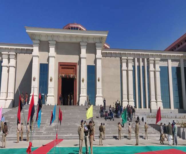 Uttarakhand Budget Session 2021: कांग्रेस का सदन में हंगामा भ्रष्टाचार को लेकर
