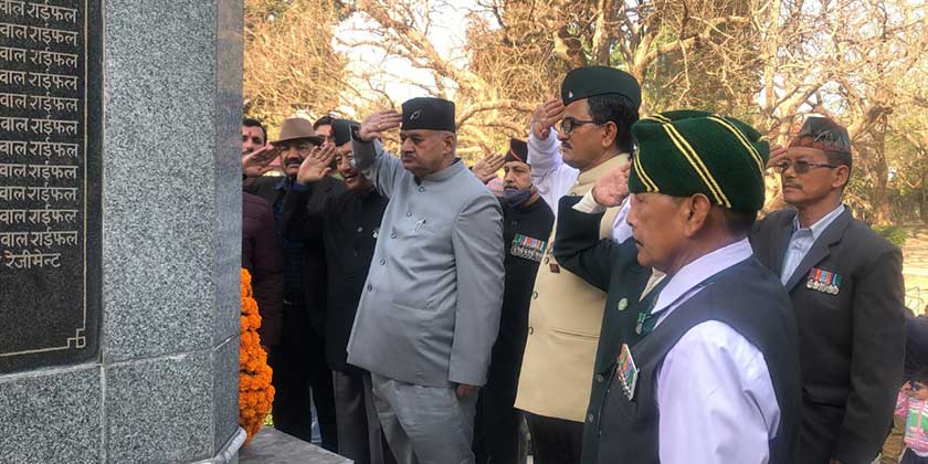 कैबिनेट मंत्री बनने के बाद गणेश जोशी देहरादून के गांधी पार्क स्थित शहीद स्मारक जाकर शहीदों को याद किया
