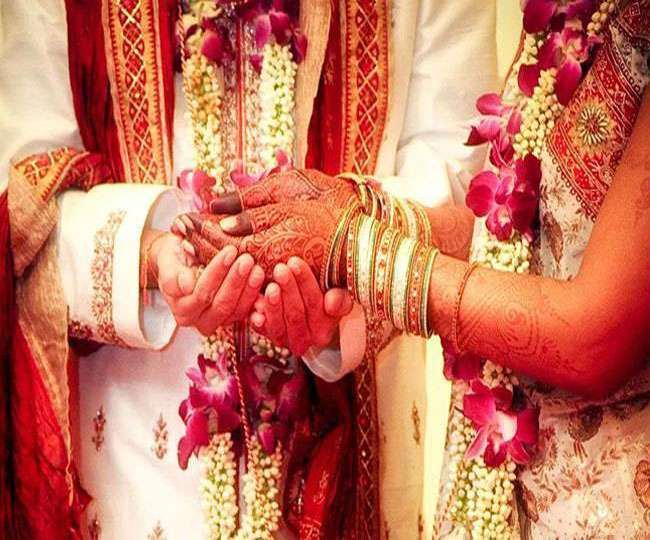 उत्तराखंड : कोविड दिशा निर्देशों को ताक पर रखने वाले दो विवाह समारोह आयोजकों के विरूद्ध अलग- अलग अभियोग पंजीकृत