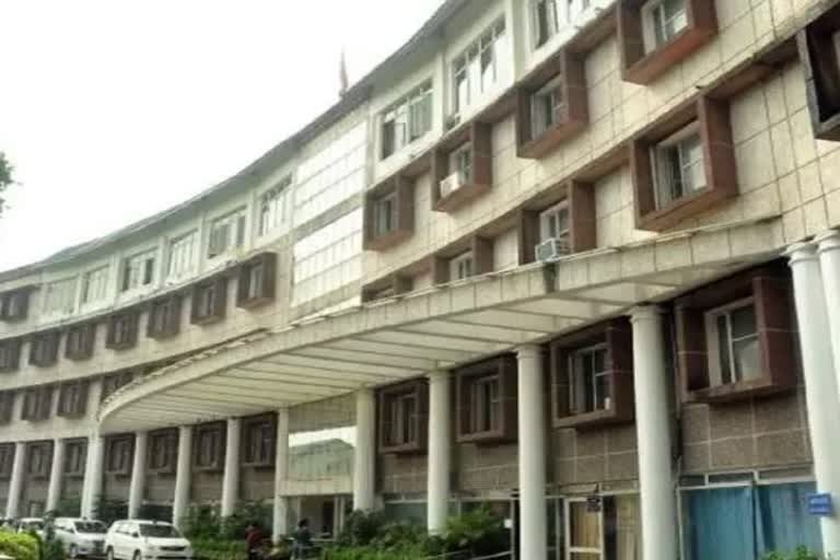 उत्तराखंड कोरोना: सरकार ने उठाए जरूरी कदम, अब निजी स्वास्थ्य संस्थान भी खरीद सकेंगे वैक्सीन