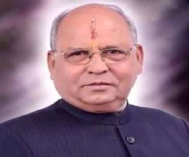 उत्तराखंड : होम आइसोलेशन के मरीजों को बांटेंगे आयुष किट, कैबिनेट मंत्री भगत ने रवाना किया आयुष रथ