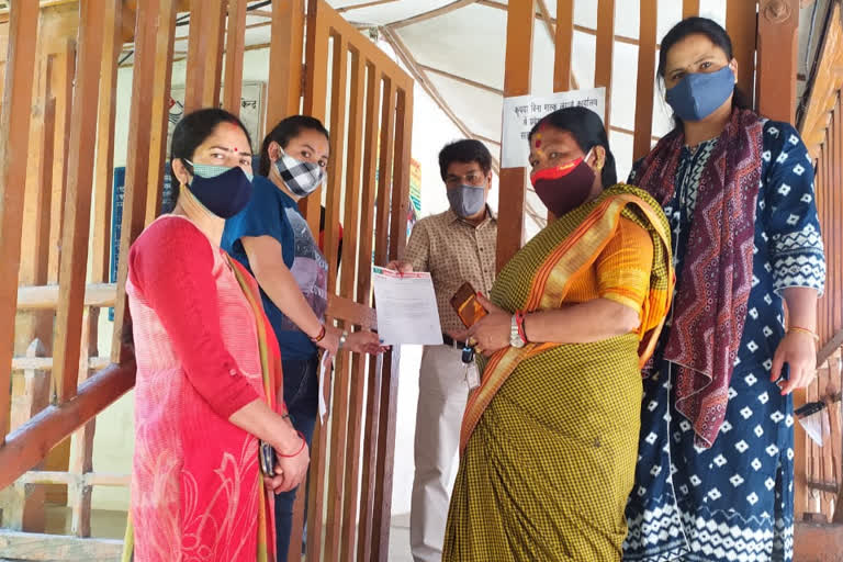 उत्तराखंड: मसूरी भाजपा महिला मोर्चा ने एसडीएम के माध्यम से सीएम को भेजा ज्ञापन
