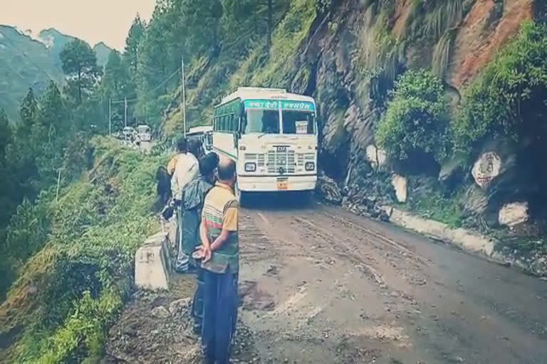 उत्तराखंड चमोली ब्रेकिंग न्यूज़ : बद्रीनाथ हाईवे छह घंटे बाद खुला