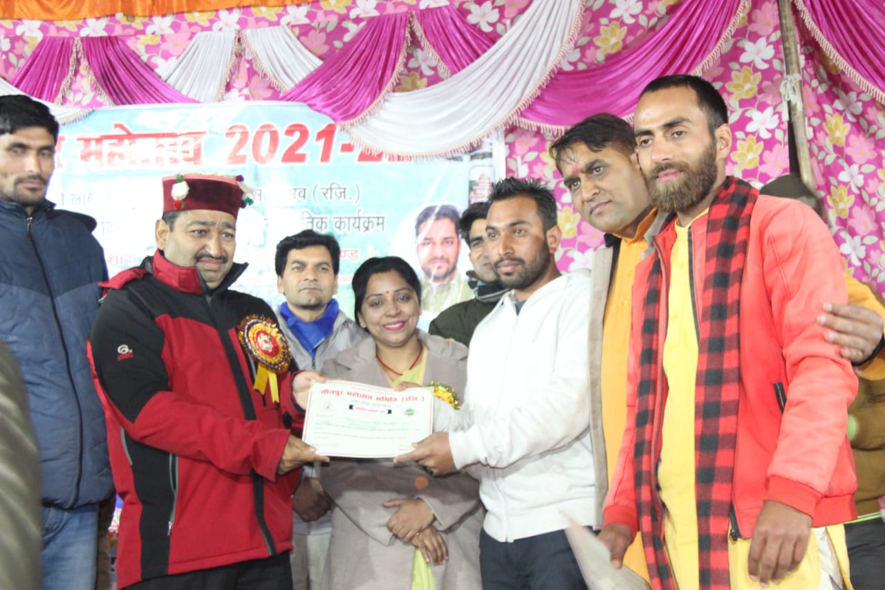 उत्‍तराखंड ब्रेकिंग न्यूज़ : जौनपुर महोत्सव समिति द्वारा आयोजित "जौनपुर महोत्सव" कार्यक्रम में पुलिस महानिदेशक उत्तराखंड अशोक कुमार द्वारा की गई शिरकत, जौनपुरी संस्कृति से हुए रूबरू।