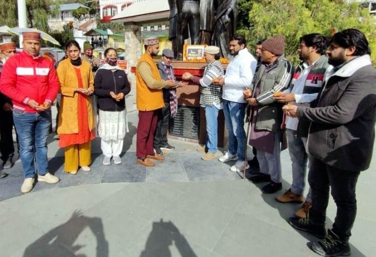 उत्‍तराखंड न्यूज़ : सीडीएस बिपिन रावत को मसूरी में बीजेपी ने दी श्रद्धांजलि