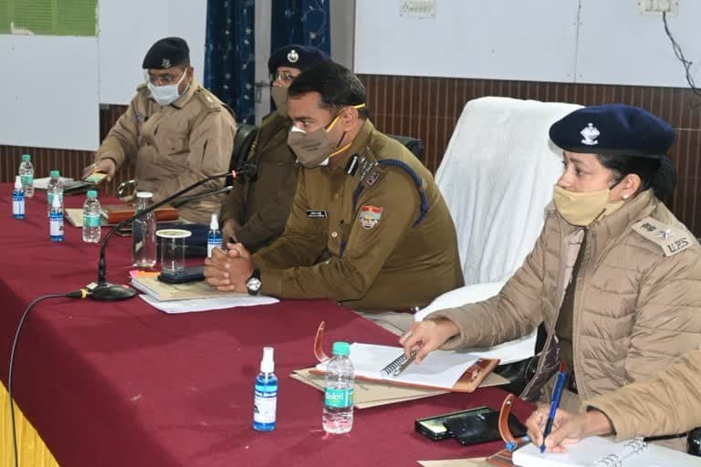 उत्‍तराखंड न्यूज़ : चुनाव की तारीखों की घोषणा के बाद पुलिस ने कमर कसी, डीआईजी ने दिए आचार संहिता के अनुपालन के निर्देश