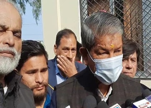 उत्तराखंड चुनाव 2022: हरीश रावत ने लिया मतदान केंद्रों का जायजा, कहा- लोग बदलाव के लिए वोट करेंगे