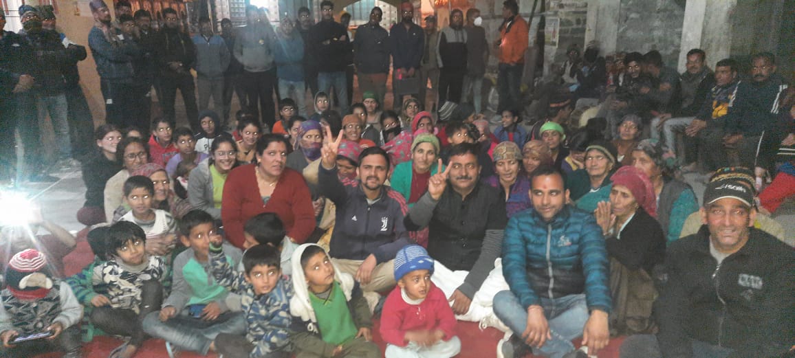 उत्‍तराखंड धनौल्टी न्यूज़ : धनौल्टी सीट से निर्दलीय प्रत्याशी महावीर सिंह रांगड़ ने ग्रामीणों से अपील की कि उन्हें विस चुनाव में आशीर्वाद देकर विधानसभा में भेजे