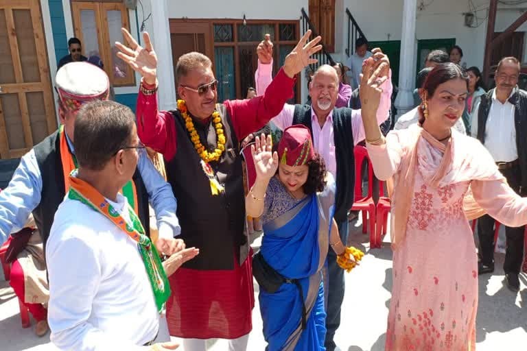 मसूरी उत्‍तराखंड न्यूज़ : आभार रैली में गणेश जोशी ने कार्यकर्ताओं के साथ किया जमकर डांस, कहा- विकास को गति देंगे