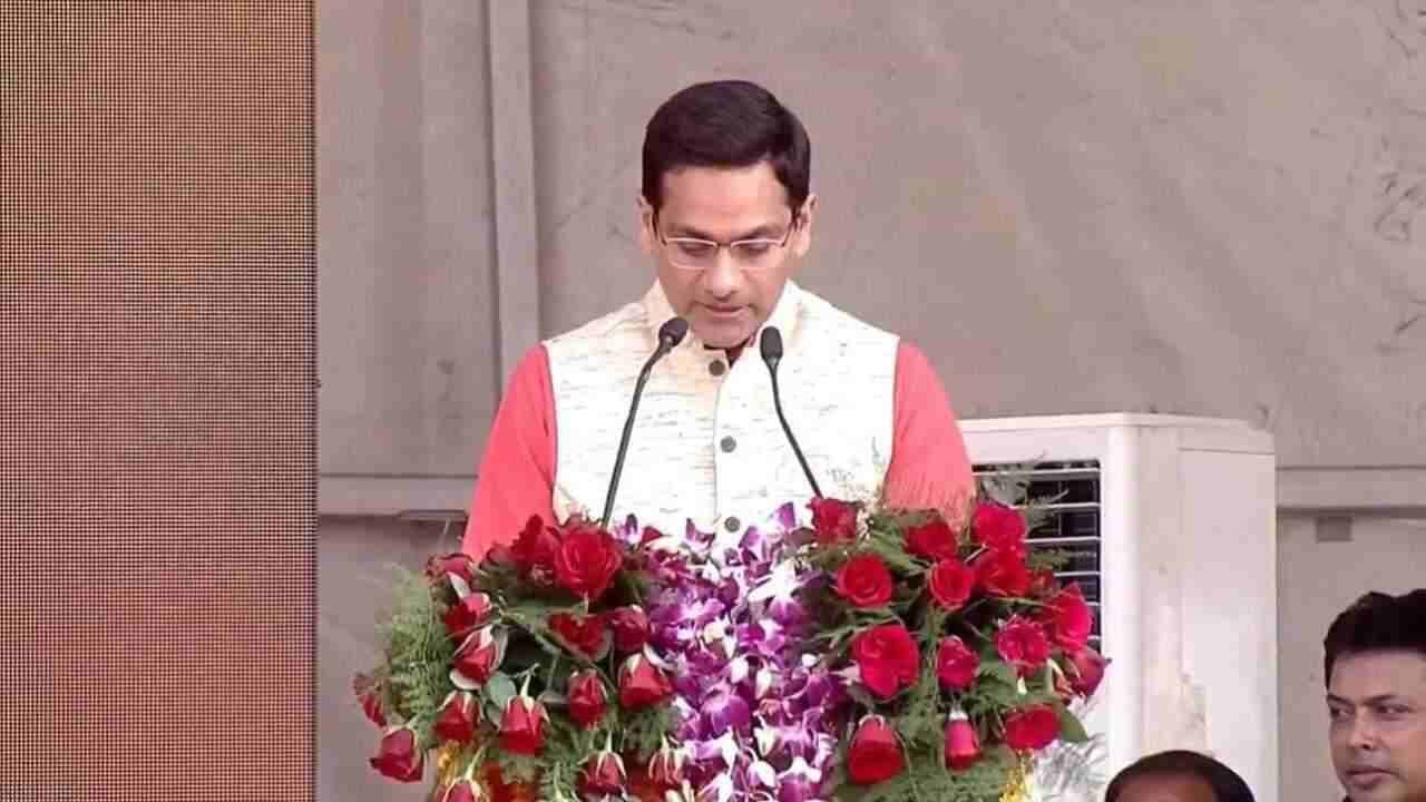 उत्‍तराखंड न्यूज़ : सौरभ बहुगुणा धामी टीम के सबसे युवा मंत्री हैं , करेंगे पिता के अधूरे काम पूरे