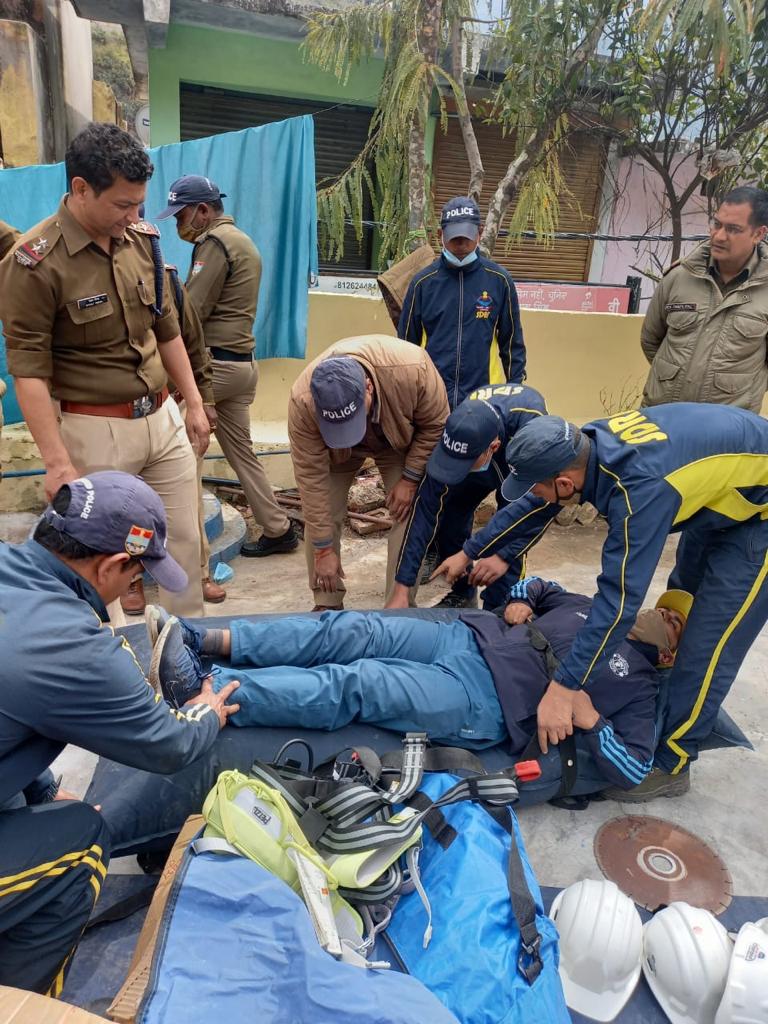उत्‍तराखंड ब्रेकिंग न्यूज़ : संभावित आपदा/दुर्घटना से निपटने एवं चारधाम यात्रा के दृष्टिगत टिहरी पुलिस ने लिया आपदा संबंधी प्रशिक्षण।