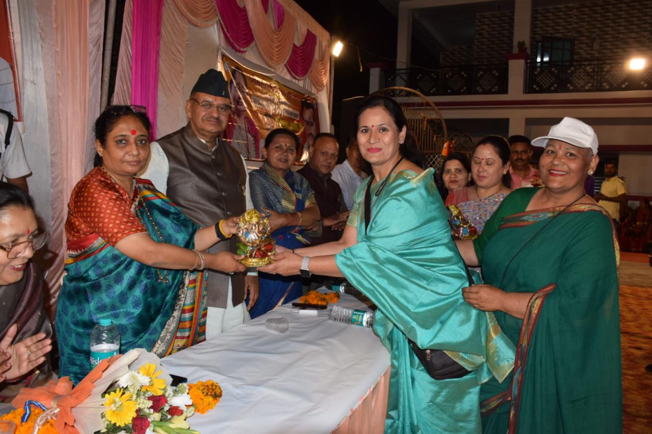 उत्‍तराखंड न्यूज़ : विलासपुर कांडली में हुआ प्रदेश की प्रथम महिला विधानसभा अध्यक्ष ऋत्तु खंडूरी भूषण एवं कैबिनेट मंत्री गणेश जोशी का सम्मान