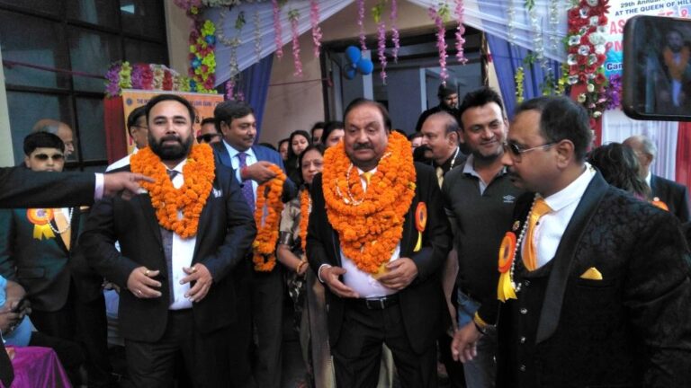 मसूरी उत्‍तराखंड न्यूज़ : लायंस मंडल 321 सी 1 के मंडलाध्यक्ष रजनीश गोयल को चुना गया ।