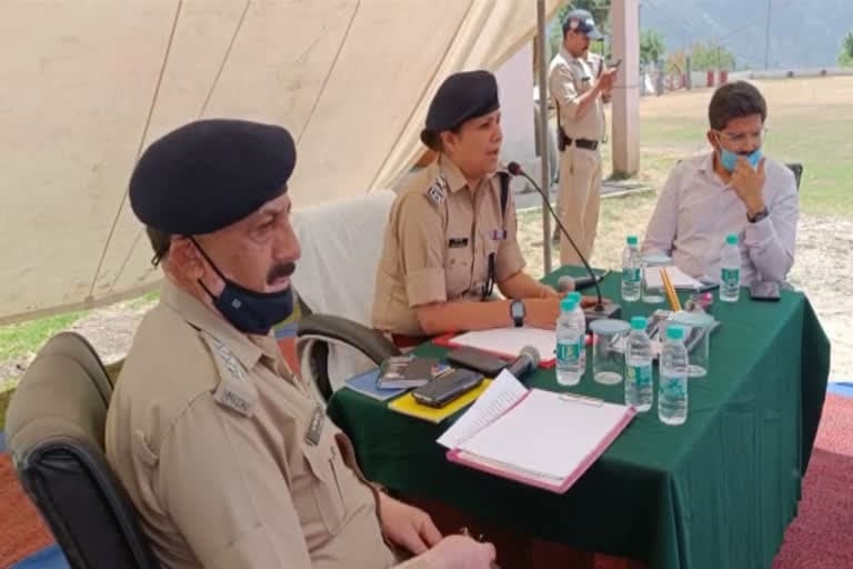 चमोली उत्‍तराखंड न्यूज़ : चमोली पुलिस ने चारधाम यात्रा की तैयारी कर बदरी-केदार यात्रा के लिए ट्रैफिक प्लान तैयार किया है.