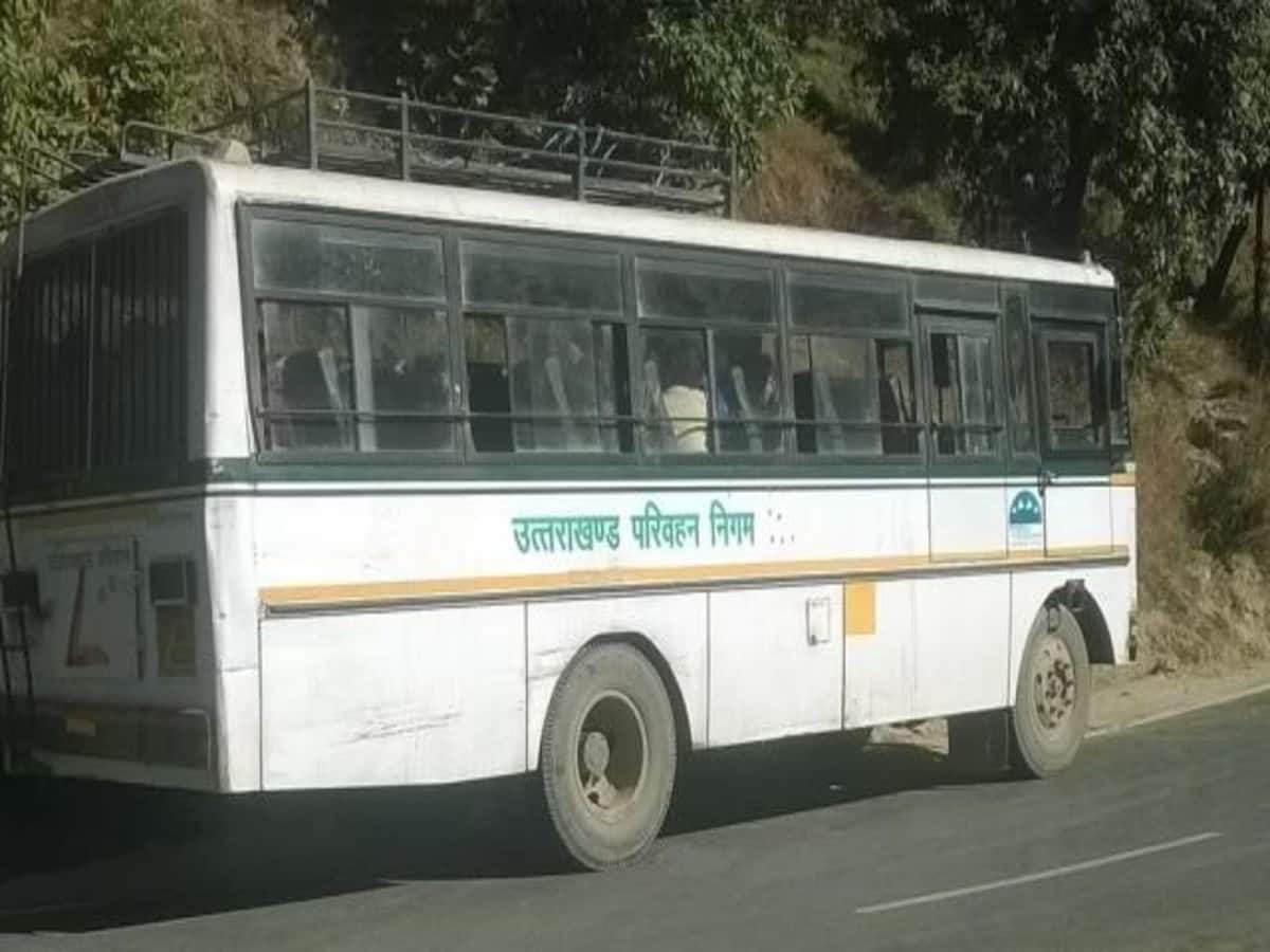 टिहरी उत्‍तराखंड न्यूज़ : लंबगांव में बसों की कमी होने से लोग परेशान