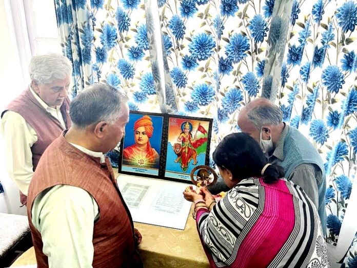 मसूरी उत्‍तराखंड न्यूज़ : राजश्री को भारत विकास परिषद का अध्यक्ष चुना गया, जबकि शशि को सचिव नियुक्त किया गया।
