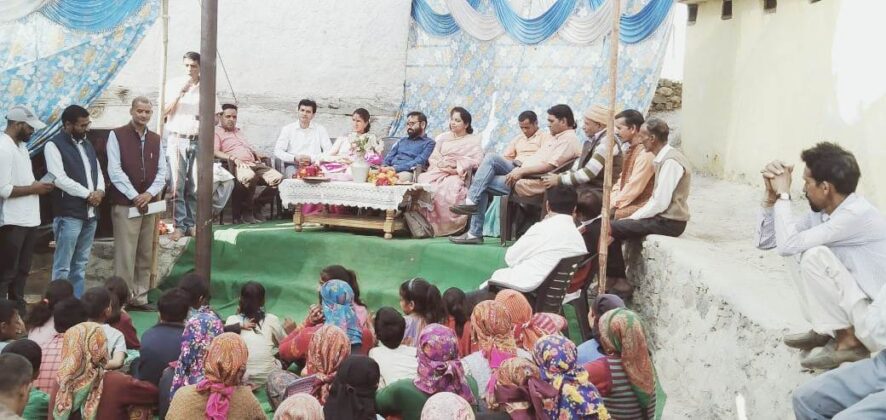 मसूरी उत्‍तराखंड न्यूज़ : धनोल्टी के विधायक प्रीतम पंवार ने क्षेत्र का दौरा कर मतदाताओं का आभार जताया