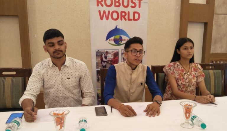 मसूरी उत्तराखंड न्यूज: रोबुस्ट वर्ल्ड संस्था ने स्वतंत्रता सेनानियों की याद में ऑनरेरी पुरस्कार समारोह कार्यक्रम शुरू किया