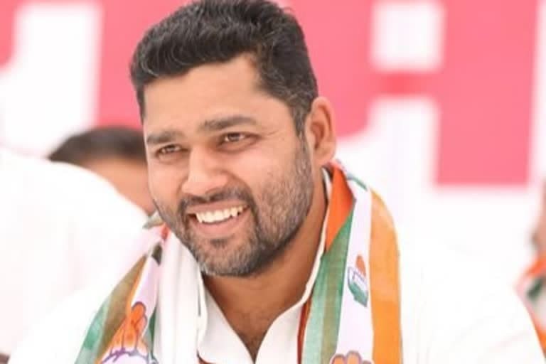 भारत न्यूज़ : राजस्थान में नौकरशाही से तंग आ चुके खेल मंत्री ने ट्वीट कर इससे मुक्ति मांगी।