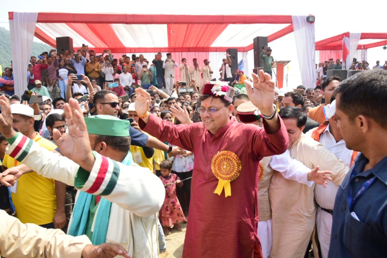 उत्‍तराखंड न्यूज़ :मुख्यमंत्री पुष्कर सिंह धामी ने मिनी स्टेडियम पजिटीलानी, देहरादून में आयोजित खेलकूद एवं सांस्कृतिक कार्यक्रम में प्रतिभाग किया।,विभिन्न घोषणाएं की