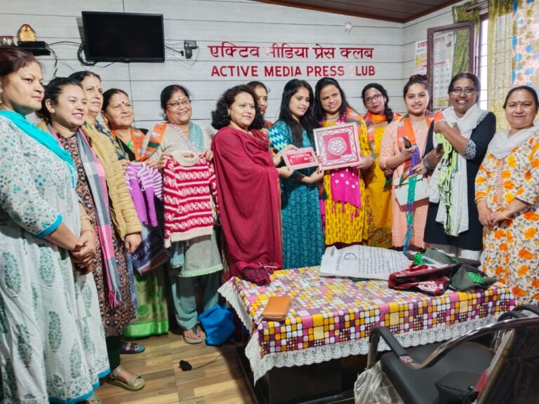 मसूरी खादी और हथकरघा दिवस : हस्तशिल्प के क्षेत्र में काम करने वाली आठ महिलाओं को भाजपा महिला मोर्चा ने किया सम्मानित