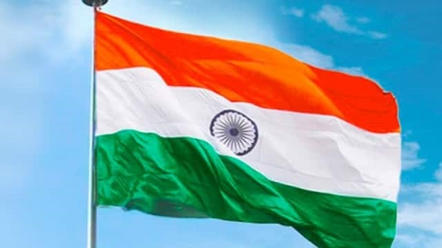 हर घर तिरंगा: जानें तिरंगा फहराने के कुछ महत्वपूर्ण नियम और दिशा-निर्देश