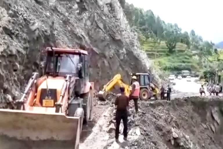 खटीमा : टनकपुर चंपावत हाईवे 24 घंटे बाद खुला, वाहनों की आवाजाही शुरू