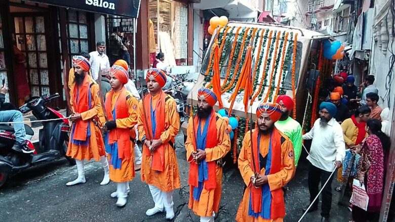 मसूरी : गुरु सिंह सभा का 105 वां वार्षिक समागम बड़े उत्साह के साथ मनाया गया , रास्ते में नगर कीर्तन का हुआ स्वागत