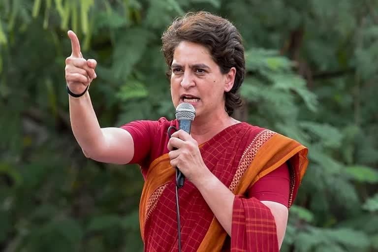 देहरादून : धामी सरकार पर प्रियंका गांधी का हमला, कहा- उत्तराखंड में चल रहा है भर्ती घोटालों का बड़ा रैकेट