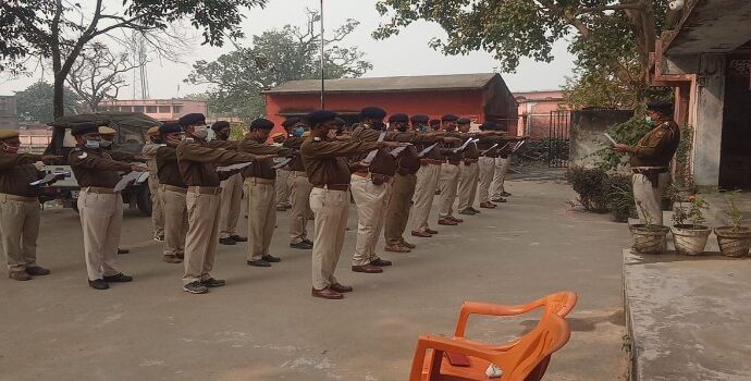 मसूरी : पुलिस कर्मियों ने ली नशे के खिलाफ शपथ, ऐसी किसी गतिविधि के बारे में पता हो तो पुलिस को सूचित करें