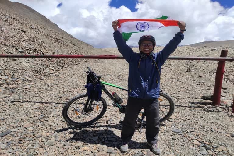 देहरादून : हिमालय पर चढ़ गईं साइकिल से उत्तराखंड की शिवांगी राणा , फतह किया नीती माणा और पार्वती कुंड दर्रा