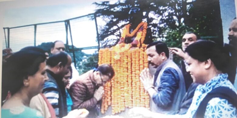 मसूरी : पंडित दीनदयाल उपाध्याय की 107वीं जयंती पर भाजपा कार्यकर्ताओं ने उनके बताए मार्ग पर चलने का संकल्प लिया