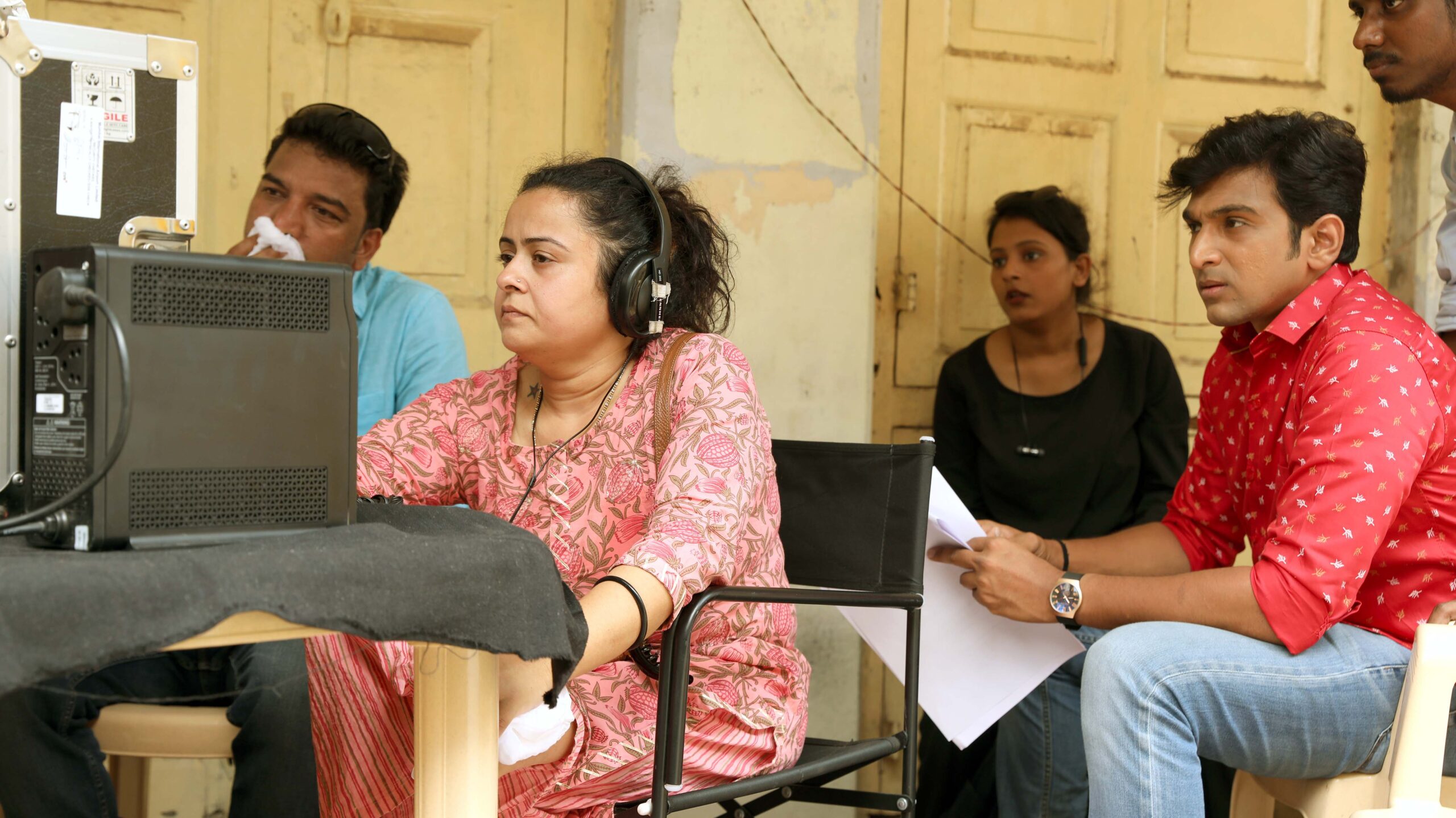 फिल्म समीक्षा : प्रतीक गांधी, मनीष रायसिंघन, अविका गोर की फ़िल्म "कहानी रबरबैंड की", कॉमेडी के साथ यौन शिक्षा