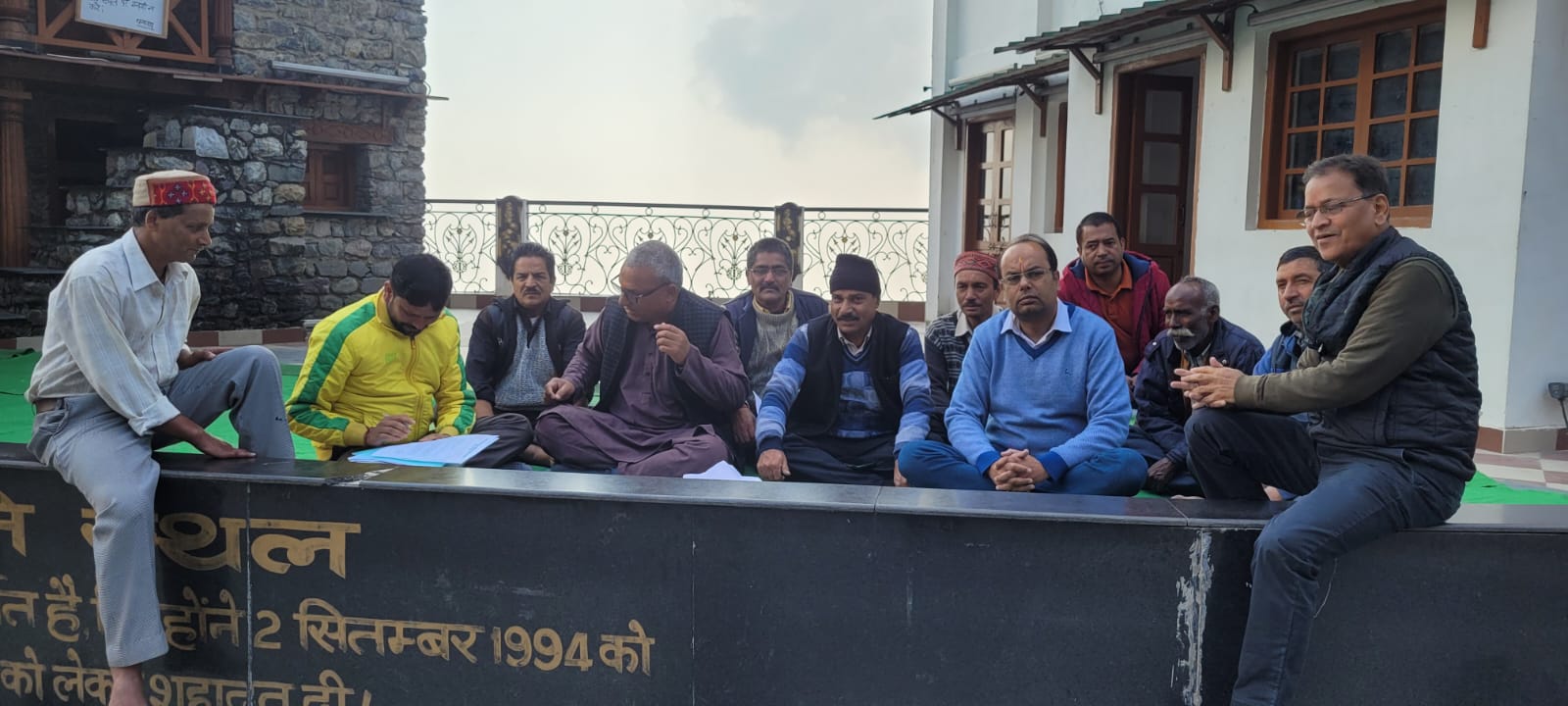 मसूरी : उपजिलाधिकारी मसूरी ने मुख़्यमंत्री पुष्कर सिंह धामी को शहीद स्थल झूला घर मसूरी पर हो रहे अवैध निर्माण एव शहीद स्थल की गरिमा समाप्त होने के संबंध में लिखा पत्र