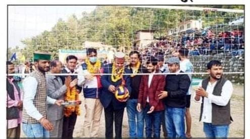 टिहरी गढ़वाल : 13 वे खेलकूद का विधिवत शुभारंभ भटोली मैं जौनपुर पर्यटन कीड़ा एव संस्कृतिक समिति सिल गांव द्वारा किया गया