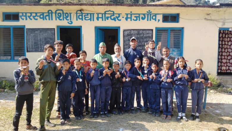 टिहरी गढ़वाल : राष्ट्रीय एकता दिवस हमें एक सूत्र में रहना सिखाता है : वृक्षमित्र डॉ. सोनी