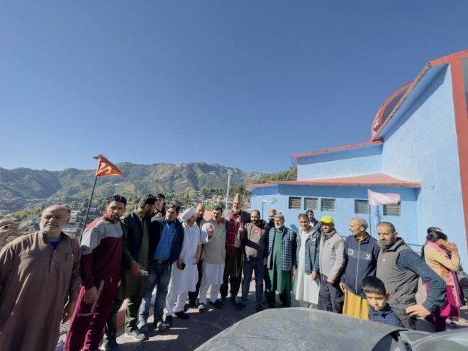 मसूरी : जम्मू कश्मीर के 47 ग्राम प्रधानों ने क्यारकुली भट्टा गांव का किया निरीक्षण, पेयजल योजना के कार्यों पर जताई संतुष्टि