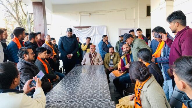 मसूरी में एबीवीपी के चुनाव कार्यालय का मंत्री जोशी ने किया उद्घाटन।
