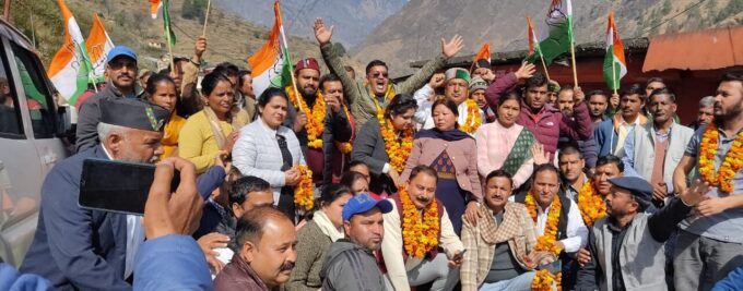 कांग्रेस ने लोगों की समस्याओं को लेकर सरकार के खिलाफ बिगुल फूंका ।