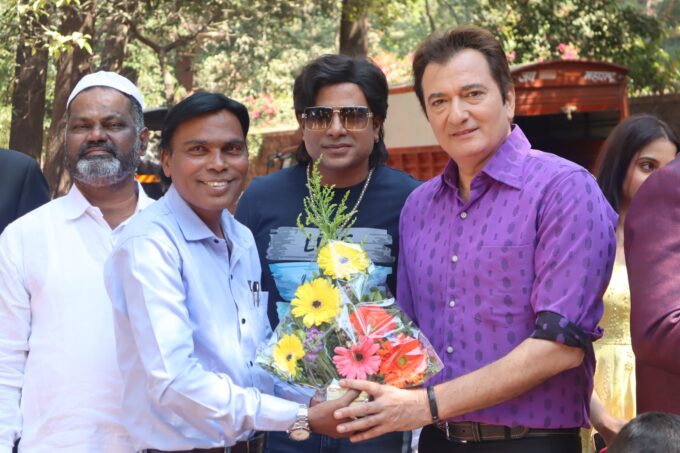 निर्देशक अनीस बारुदवाले की रोमांटिक एक्शन फिल्म "धाक" का मुहूर्त, शूटिंग शुरू