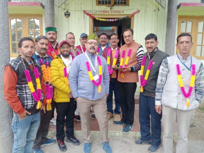 रवांई घाटी पत्रकार सम्मेलन में समस्याओं पर चर्चा हुई, सुनील थपलियाल को संगठन का अध्यक्ष बनाया गया.