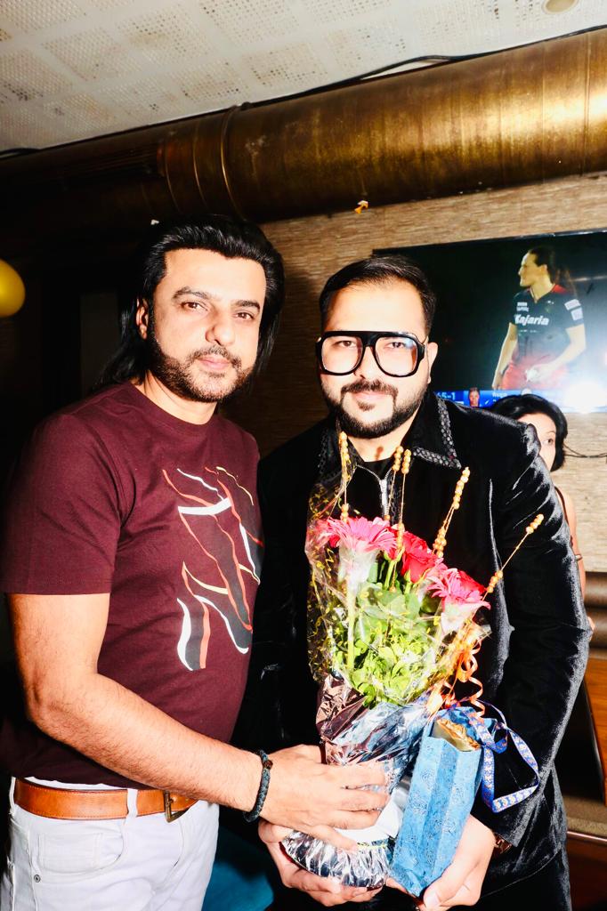 अभिनेता अक्षय हरियानी के जन्मदिन पर वीडियो एल्बम "तेरे इश्क में "लॉन्च