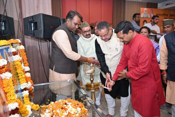 मसूरी विधानसभा के बूथ सशक्तिकरण कार्यशाला को संबोधित करते हुए मंत्री गणेश जोशी।