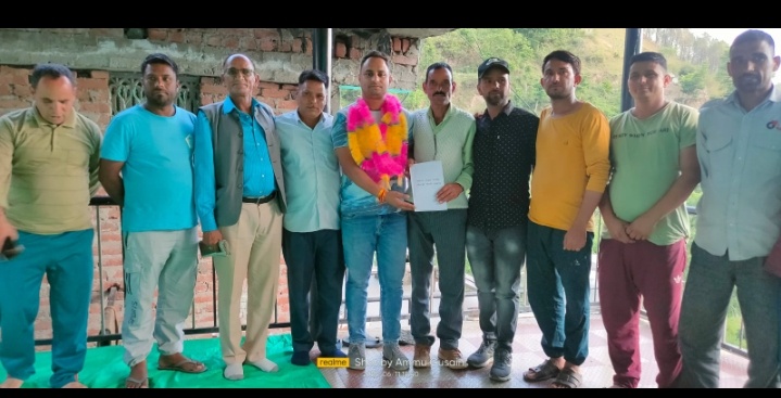 पहाड़ के लोगो ने लव जिहाद से सुरक्षा के लिए गरखेत में एक अहम बैठक का आयोजन किया।