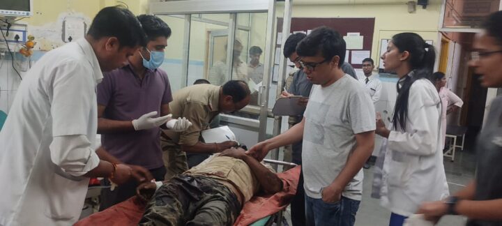 पौड़ी : राजस्थान से आए यात्रियों की बस धारी देवी के पास पलटी, बदरीनाथ धाम के दर्शन कर लौट रहे थे 30 यात्री