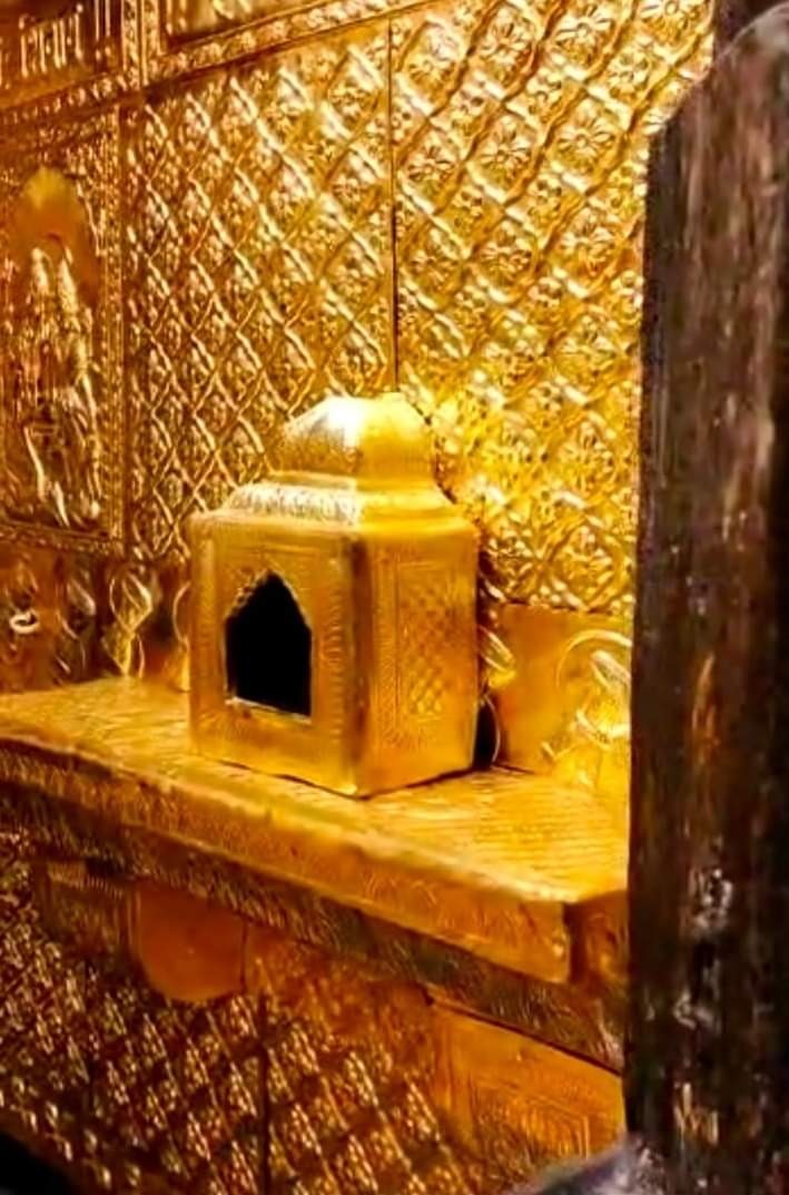 केदारनाथ मंदिर के गर्भगृह में सोने की परत पर की जा रही पॉलिश पर बवाल, बीकेटीसी अध्यक्ष ने दी सफाई