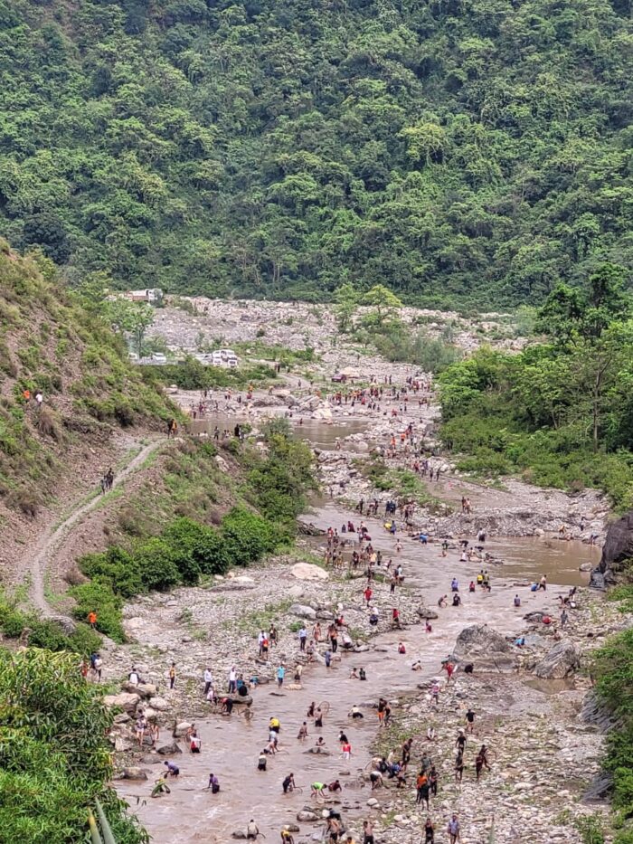 जौनपुर का ऐतिहासिक मौण मेला लोगों ने बहुत धूमधाम से मनाया