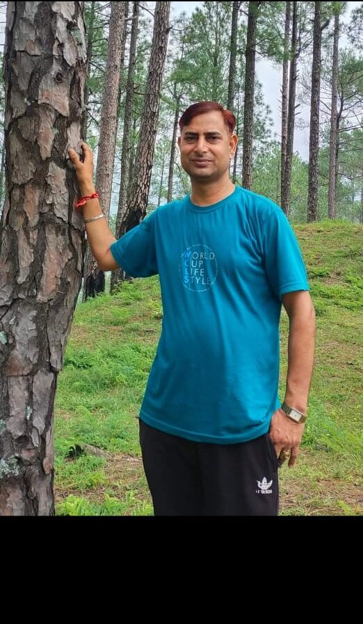 यमुनोत्री राष्ट्रीय राजमार्ग पर डाबरकोट भूस्खलन क्षेत्र से पत्थर गिरने से एक पुलिस कांस्टेबल की मृत्यु हो गई।