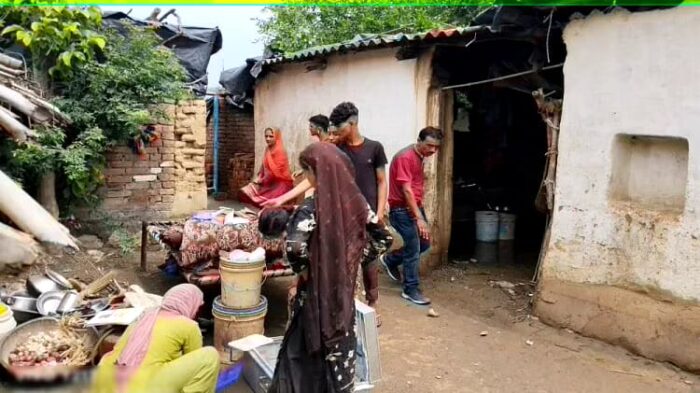 देहरादून: विकासनगर में बारिश ने जमकर कहर बरपाया, परिवार रात को सो रहा था , तभी आया सैलाब और ढह गया मकान